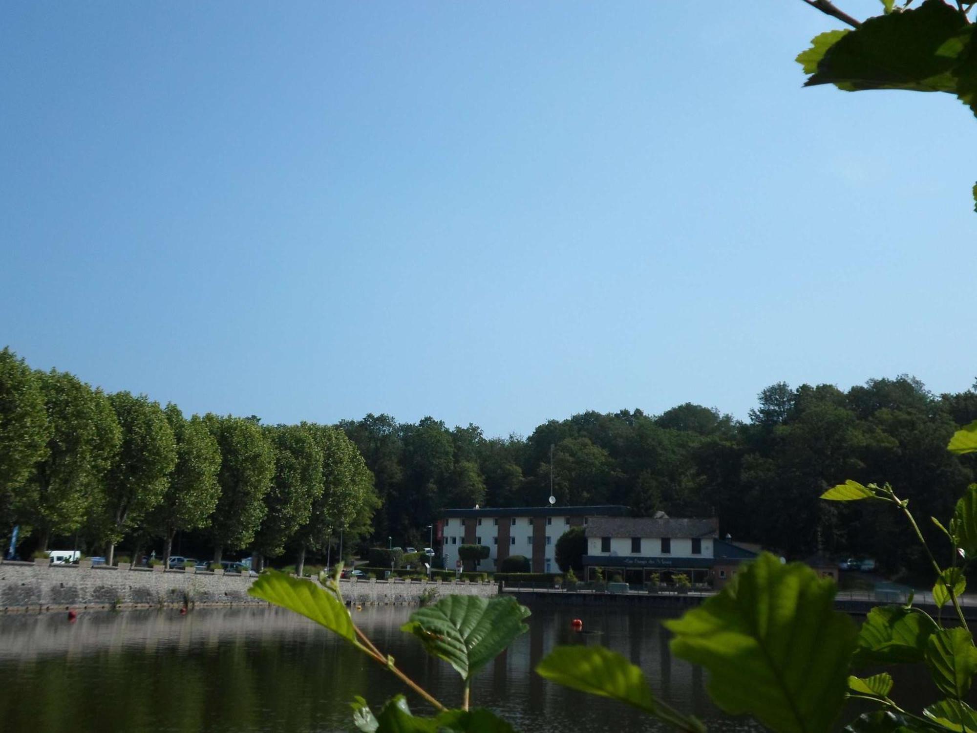 Hotel Ibis Les Etangs Des Moines Fourmies Zewnętrze zdjęcie
